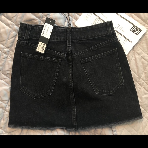 LF Skirt (new) - Picture 2 of 3